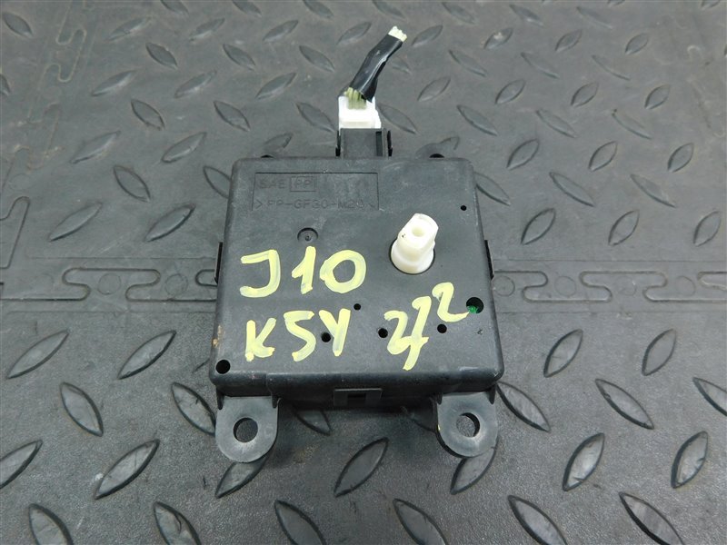 Сервопривод заслонок печки NISSAN DUALIS J10-052542 MR20-DE 2007 (б/у)