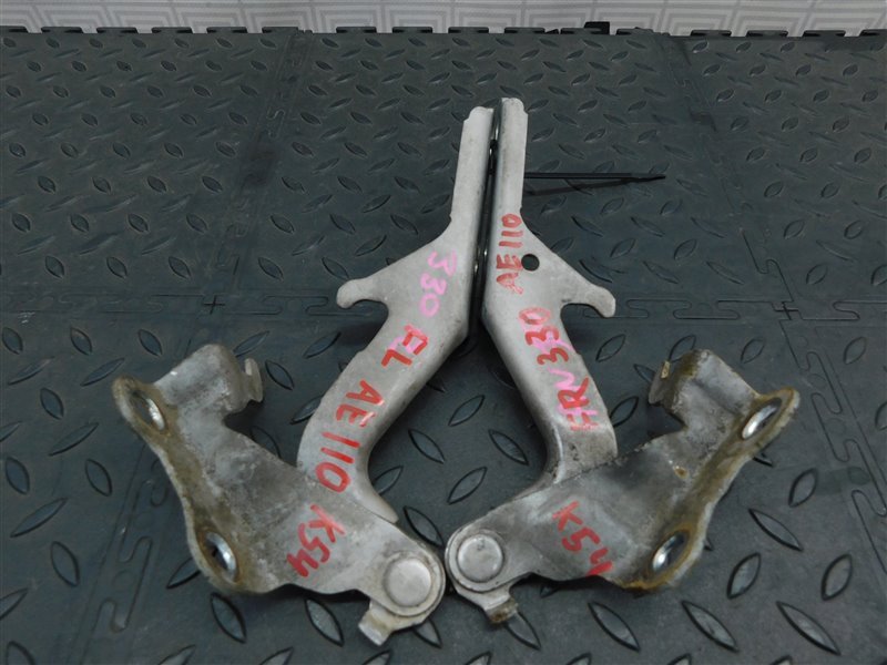 Петля капота TOYOTA COROLLA AE110-5225905 5A-FE 1998 (б/у)