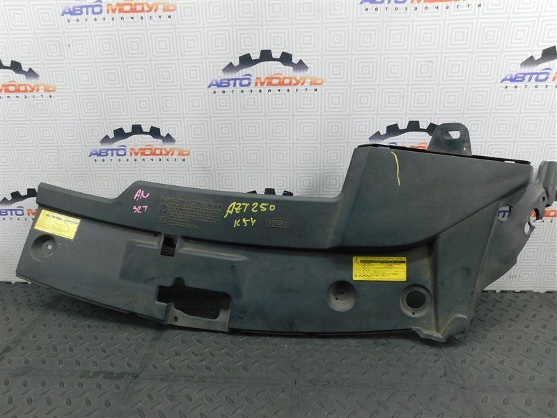Накладка на телевизор TOYOTA AVENSIS AZT250-0003009 1AZ-FSE 2004 (б/у)