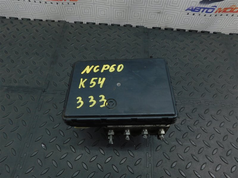 Блок ABS TOYOTA IST NCP60-0141247 2NZ-FE 2004 (б/у)