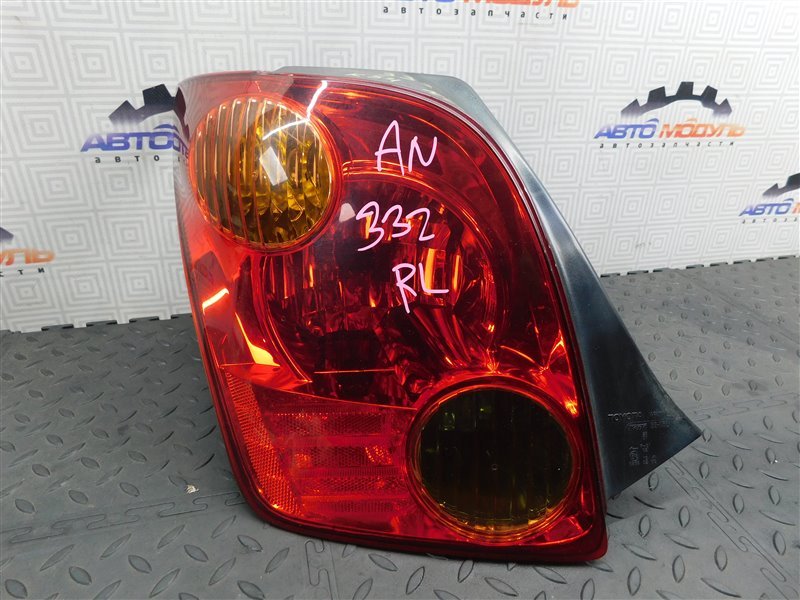 Стоп TOYOTA IST NCP65-0020494 1NZ-FE 2003 задний левый (б/у)