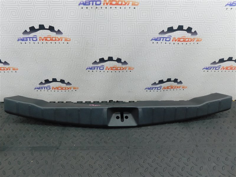 Накладка замка багажника MITSUBISHI RVR GA4W-0105368 4J10 2012 задняя (б/у)
