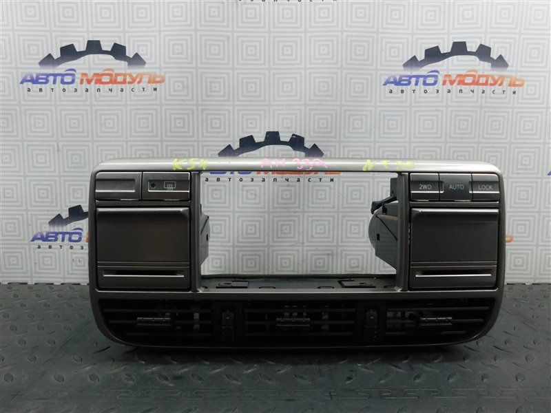 Консоль магнитофона NISSAN X-TRAIL NT30-046544 QR20-DE 2002 (б/у)