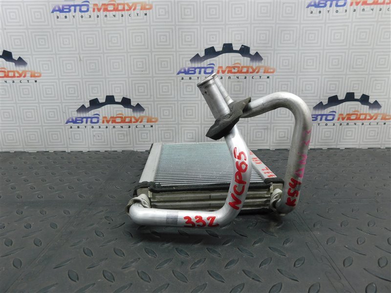 Радиатор печки TOYOTA IST NCP65-0020494 1NZ-FE 2003 (б/у)