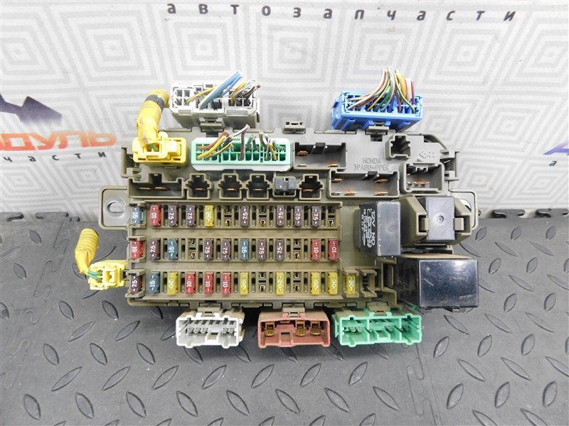 Блок предохранителей HONDA STEPWGN RF1-1258576 B20B 1998 (б/у)