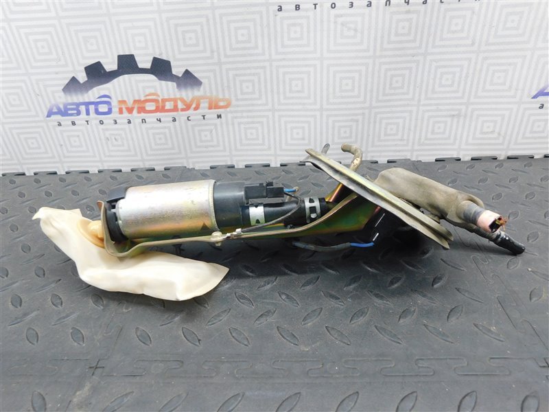 Топливный насос HONDA STEPWGN RF1-1258576 B20B 1998 (б/у)