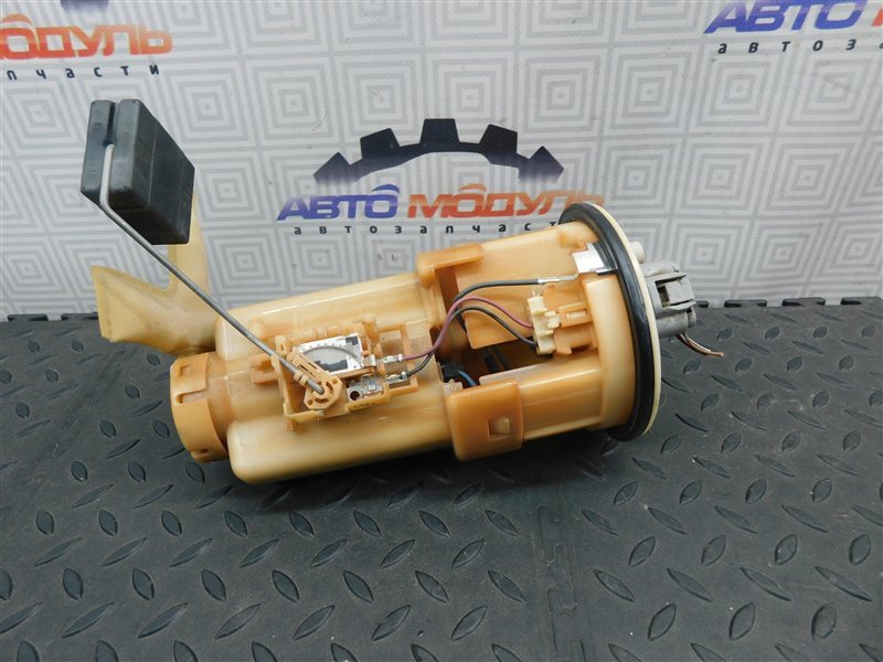 Топливный насос TOYOTA FUNCARGO NCP20-0223300 2NZ-FE 2002 (б/у)