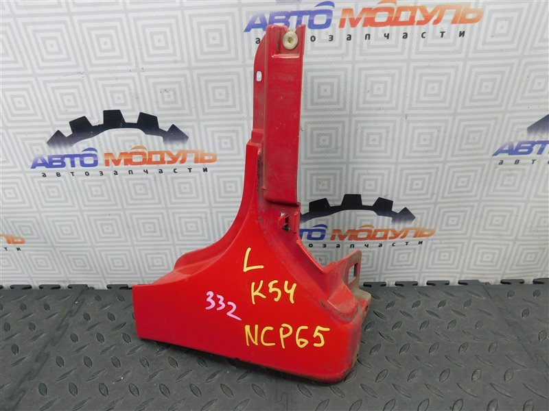 Накладка на порог TOYOTA IST NCP65-0020494 1NZ-FE 2003 левая (б/у)