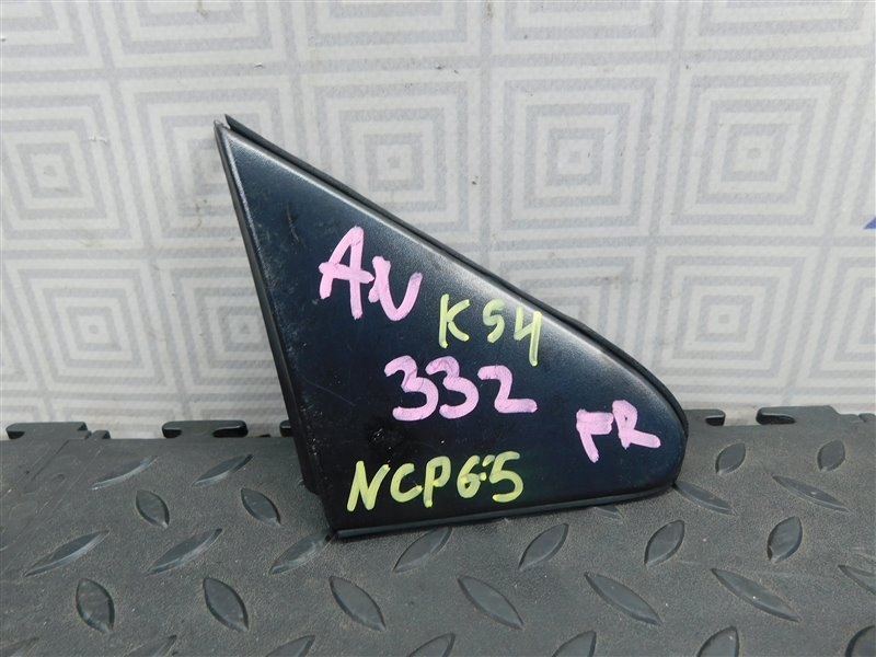Уголок крыла TOYOTA IST NCP65-0020494 1NZ-FE 2003 передний правый (б/у)