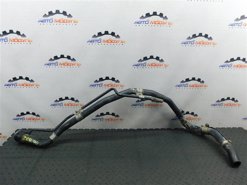 Горловина топливного бака TOYOTA NOAH ZRR70 (б/у)
