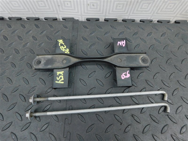 Крепление аккумулятора TOYOTA RAUM NCZ20-0141283 1NZ-FE 2010 (б/у)