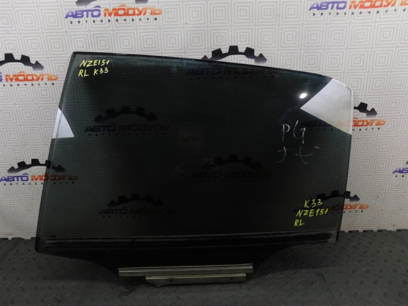 Стекло боковое TOYOTA AURIS NZE151-1052312 1NZ-FE 2008 заднее левое (б/у)