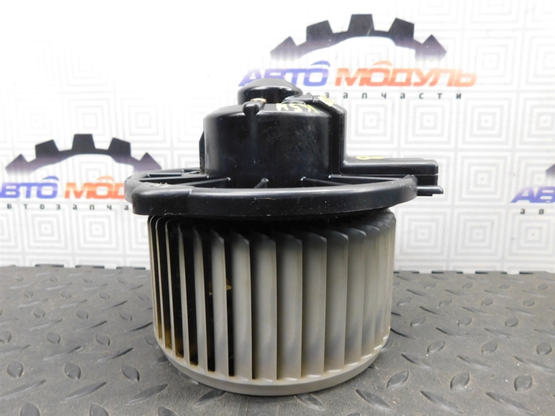 Мотор печки TOYOTA VITZ NCP10-0157699 2NZ-FE 2002 (б/у)