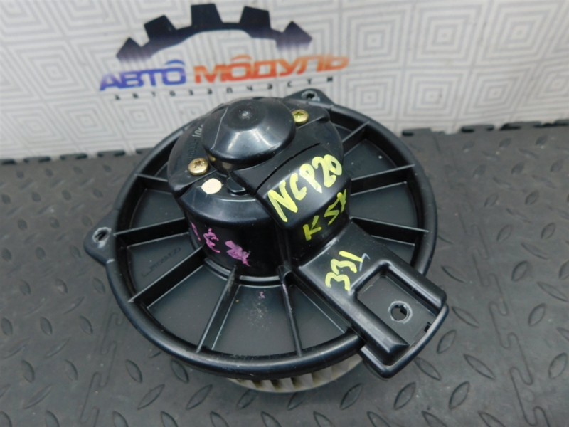 Мотор печки TOYOTA FUNCARGO NCP20-0223300 2NZ-FE 2002 (б/у)