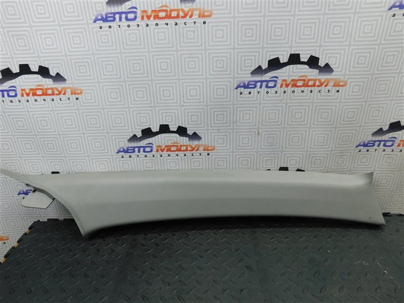 Накладка на стойку кузова NISSAN X-TRAIL NT30-046544 QR20-DE 2002 правая (б/у)