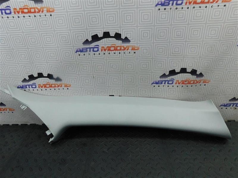 Накладка на стойку кузова MITSUBISHI OUTLANDER CW5W-0027661 4B12 2006 правая (б/у)