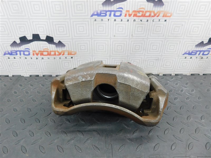 Суппорт HONDA STREAM RN3 передний правый (б/у) Суппорт HONDA STREAM RN3 передний правый (б/у)