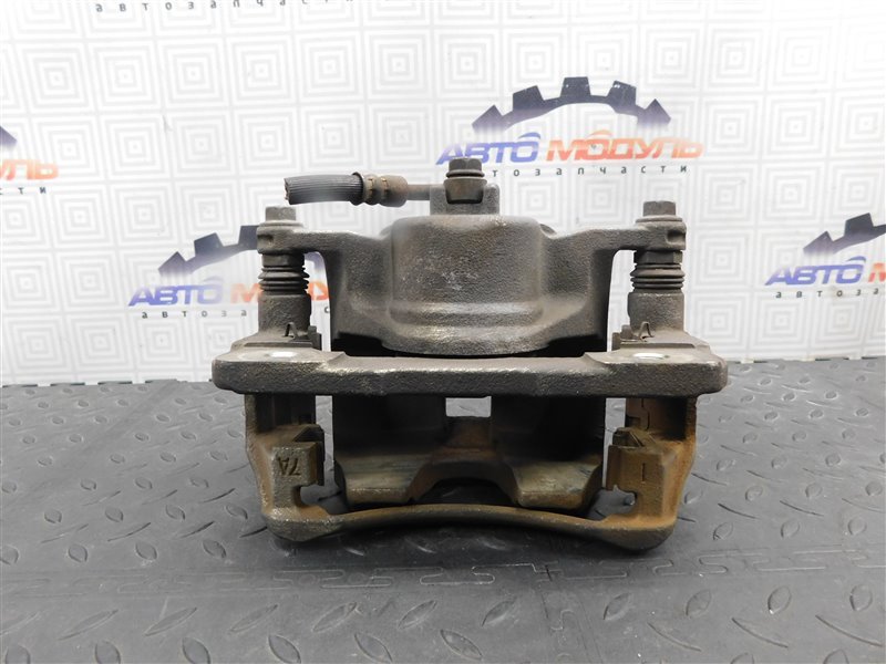 Суппорт HONDA STREAM RN3 передний правый (б/у) Суппорт HONDA STREAM RN3 передний правый (б/у)