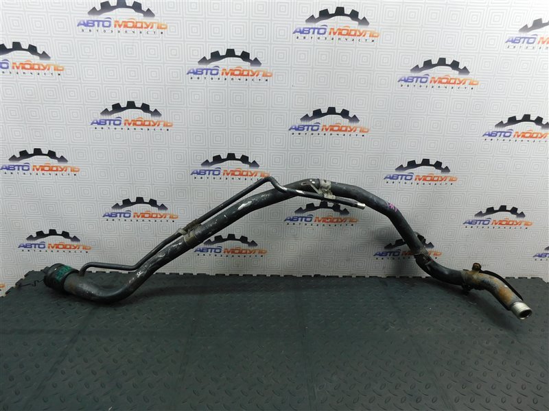 Горловина топливного бака TOYOTA NOAH ZRR70 (б/у)
