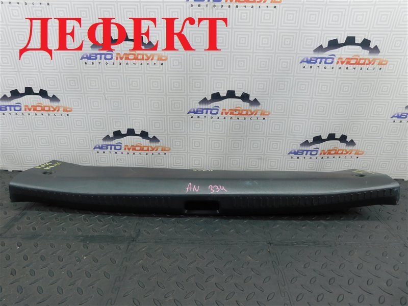 Накладка замка багажника TOYOTA PLATZ SCP11-0080380 1SZ-FE 2005 задняя (б/у)