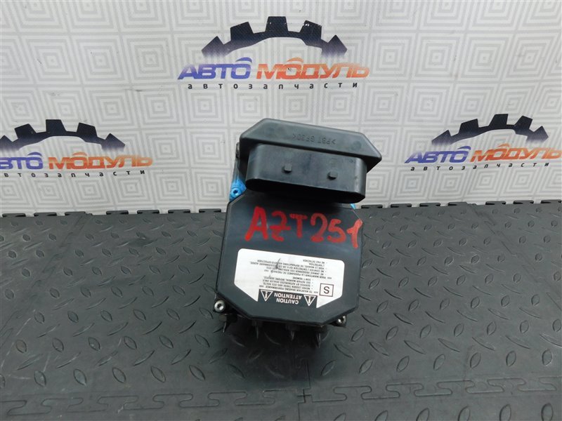 Блок ABS TOYOTA AVENSIS AZT251 2AZ-FSE (б/у)