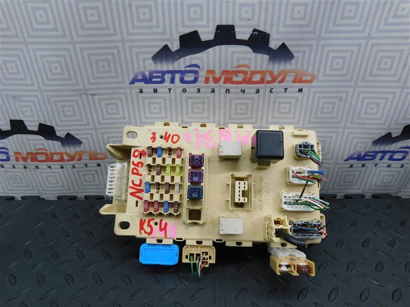 Блок предохранителей TOYOTA PROBOX NCP58-0063949 1NZ-FE 2008 (б/у)