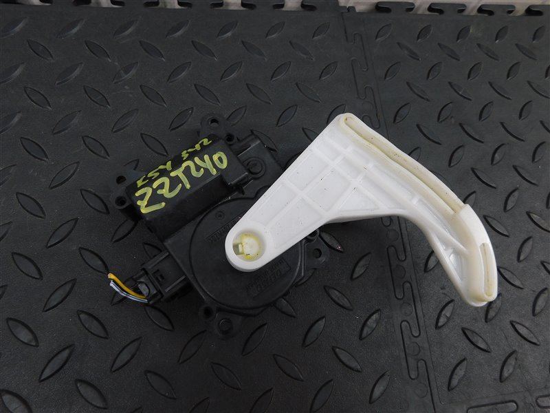 Сервопривод заслонок печки TOYOTA PREMIO ZZT240-0075709 1ZZ-FE 2004 (б/у)