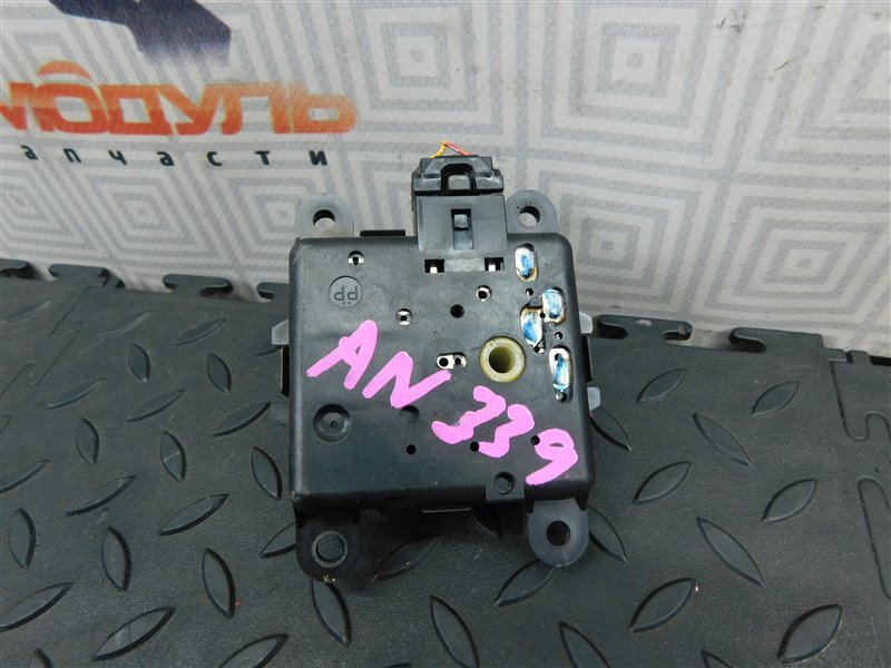 Сервопривод заслонок печки NISSAN X-TRAIL NT30-046544 QR20-DE 2002 (б/у)