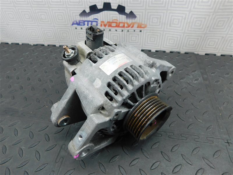 Генератор TOYOTA BELTA KSP92 1KR-FE (б/у)