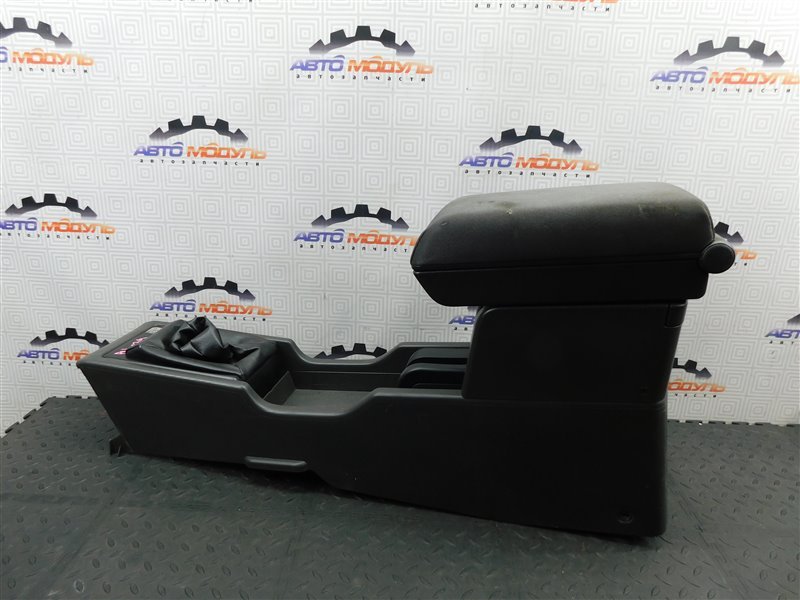 Подлокотник NISSAN X-TRAIL NT30-046544 QR20-DE 2002 (б/у)