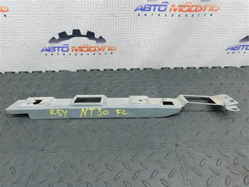 Крепление крыла NISSAN X-TRAIL NT30-046544 QR20-DE 2002 переднее левое (б/у)