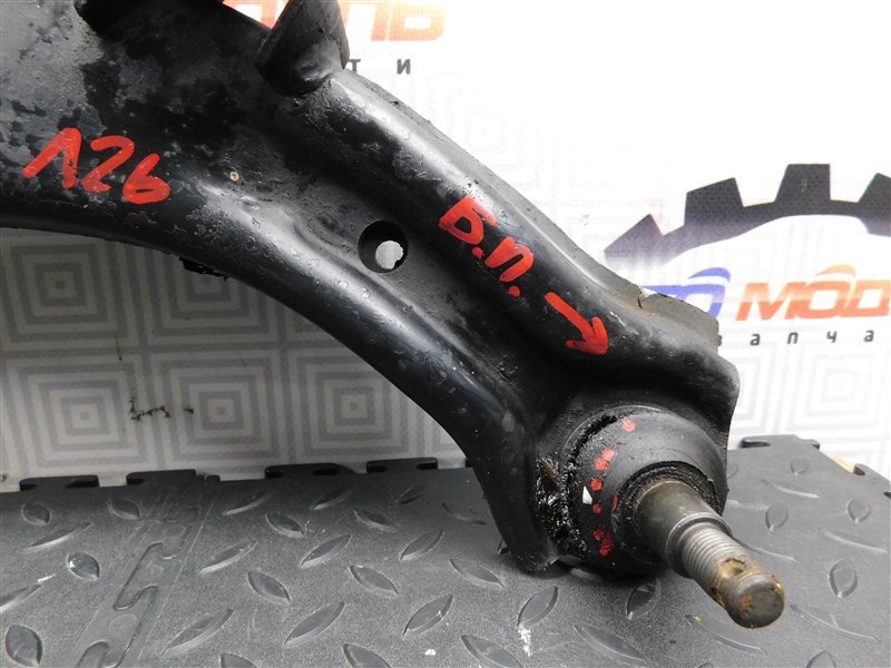 Рычаг HONDA HR-V GH3 D16A передний правый (б/у) Рычаг HONDA HR-V GH3 D16A передний правый (б/у)