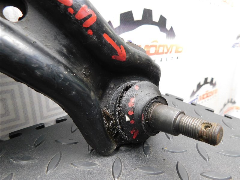 Рычаг HONDA HR-V GH3 D16A передний правый (б/у) Рычаг HONDA HR-V GH3 D16A передний правый (б/у)