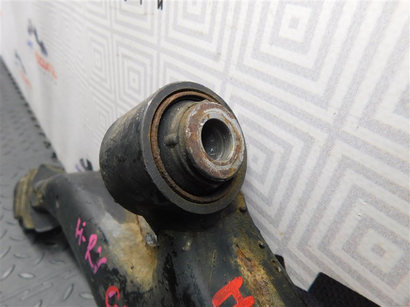 Рычаг HONDA HR-V GH3 D16A передний правый (б/у) Рычаг HONDA HR-V GH3 D16A передний правый (б/у)