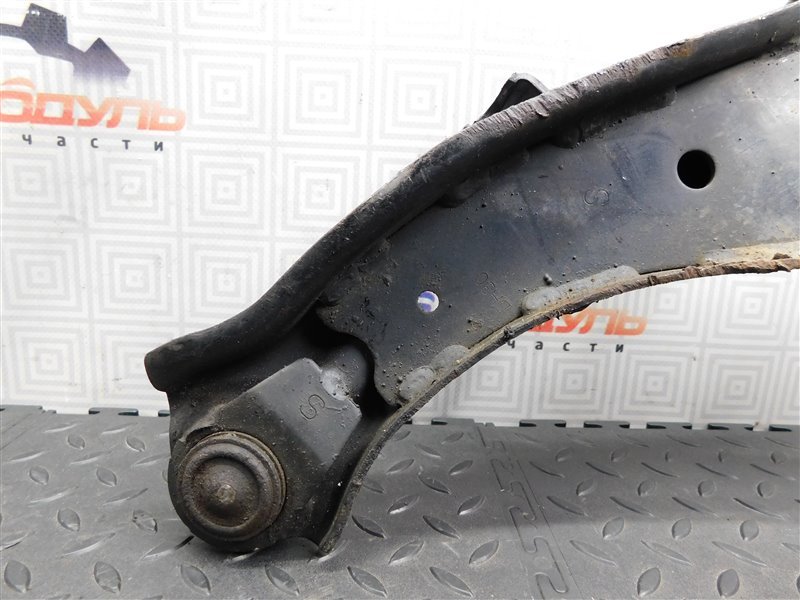 Рычаг HONDA HR-V GH3 D16A передний правый (б/у) Рычаг HONDA HR-V GH3 D16A передний правый (б/у)