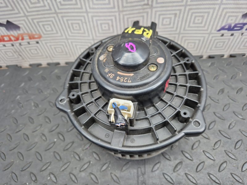 Мотор печки HONDA STEPWGN RF4 (б/у) Мотор печки HONDA STEPWGN RF4 (б/у)
