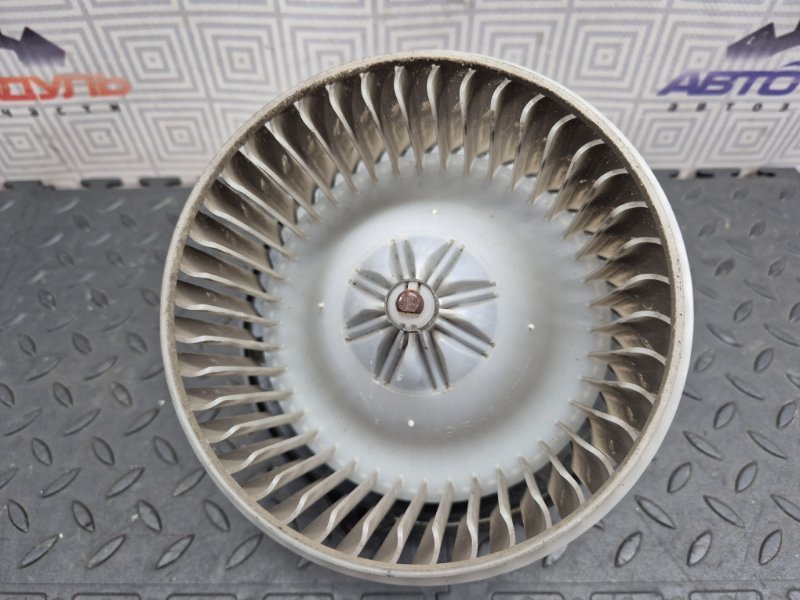 Мотор печки HONDA STEPWGN RF4 (б/у) Мотор печки HONDA STEPWGN RF4 (б/у)