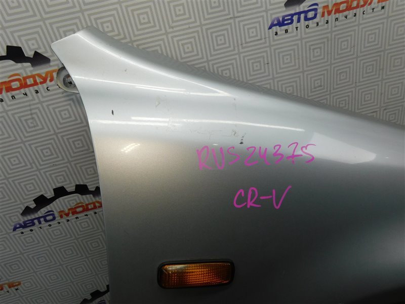 Крыло HONDA CR-V RD1 B20B переднее правое (б/у) Крыло HONDA CR-V RD1 B20B переднее правое (б/у)