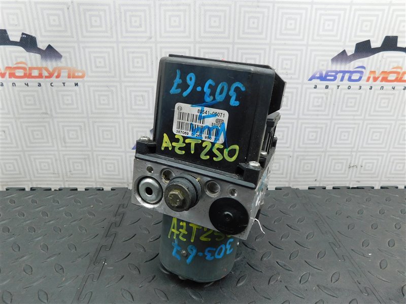 Блок ABS TOYOTA AVENSIS AZT250 AZ-FSE (б/у)
