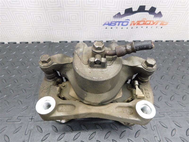 Суппорт NISSAN JUKE YF15 передний правый (б/у) Суппорт NISSAN JUKE YF15 передний правый (б/у)