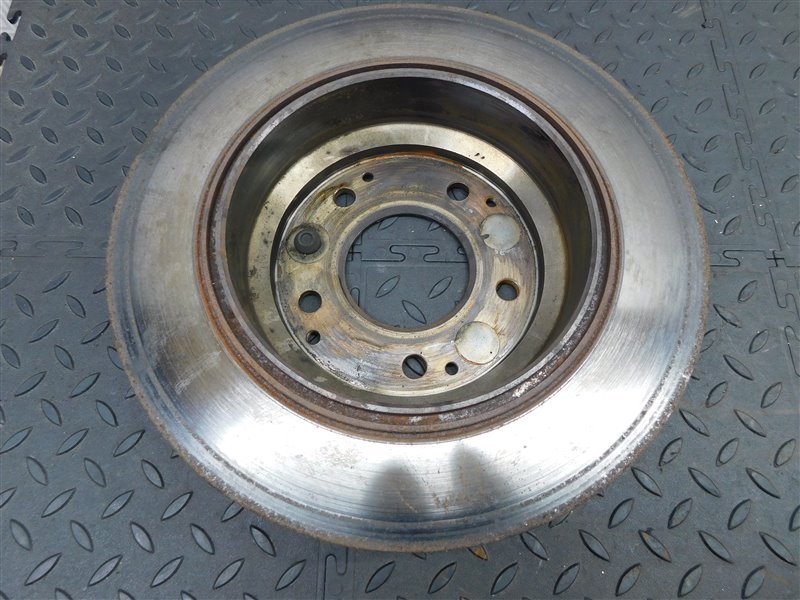 Диск тормозной HONDA ODYSSEY RA3 задний (б/у) Диск тормозной HONDA ODYSSEY RA3 задний (б/у)