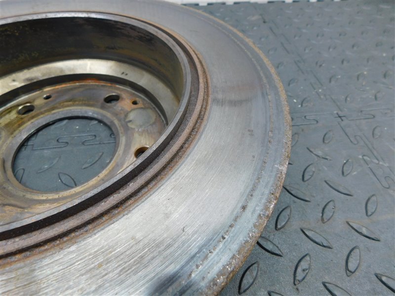 Диск тормозной HONDA ODYSSEY RA3 задний (б/у) Диск тормозной HONDA ODYSSEY RA3 задний (б/у)