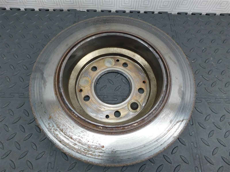 Диск тормозной HONDA ODYSSEY RA3 задний (б/у) Диск тормозной HONDA ODYSSEY RA3 задний (б/у)