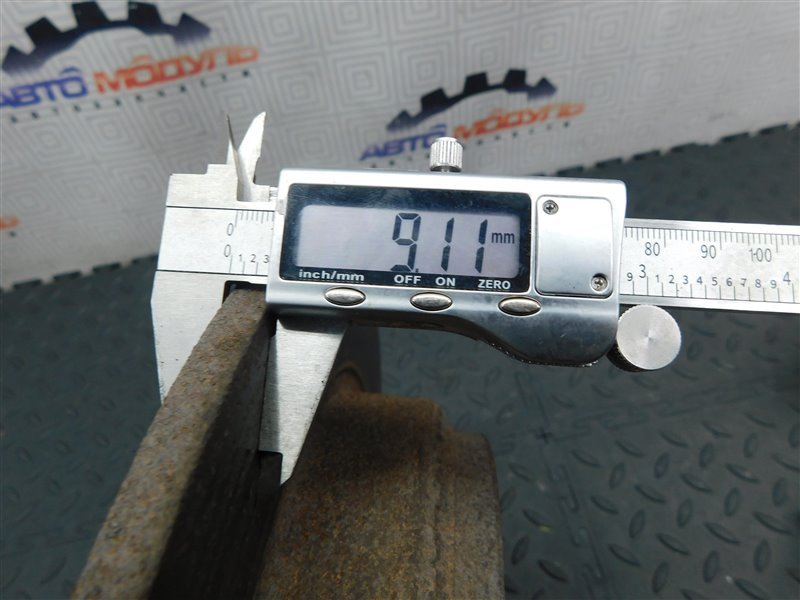 Диск тормозной HONDA ODYSSEY RA3 задний (б/у) Диск тормозной HONDA ODYSSEY RA3 задний (б/у)