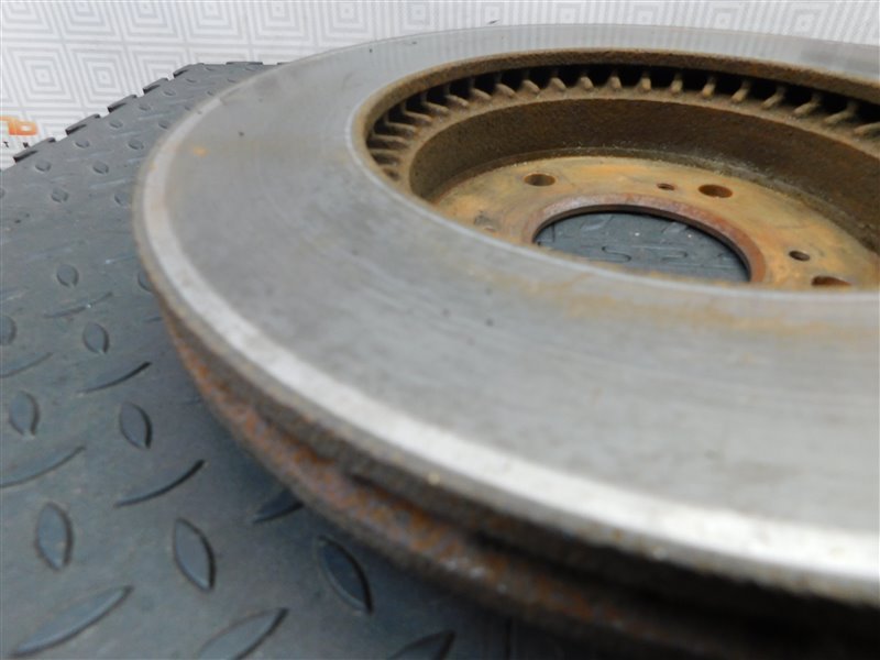 Диск тормозной HONDA ODYSSEY RA3 передний (б/у) Диск тормозной HONDA ODYSSEY RA3 передний (б/у)