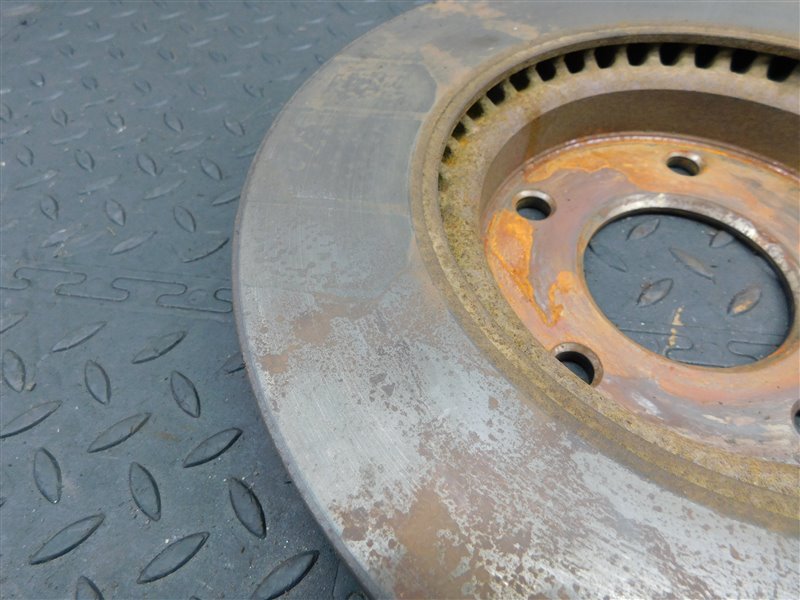 Диск тормозной NISSAN JUKE YF15 передний (б/у) Диск тормозной NISSAN JUKE YF15 передний (б/у)