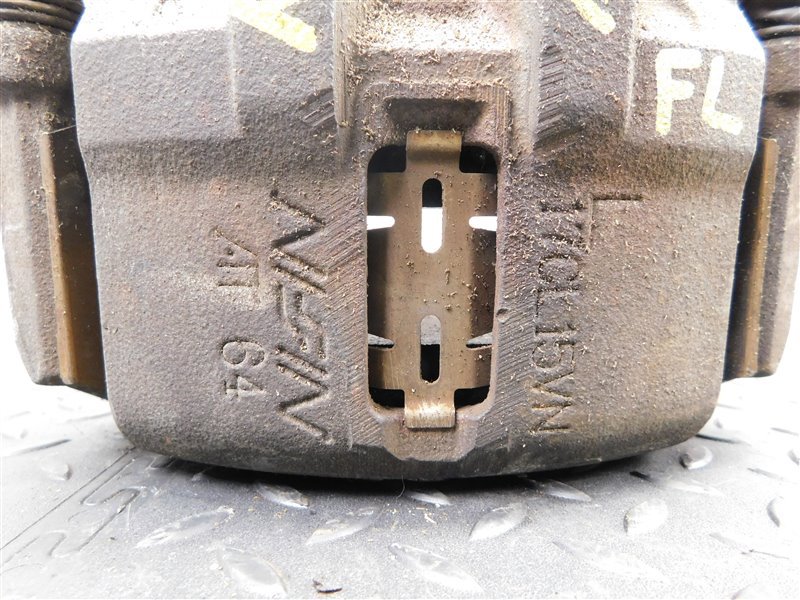 Суппорт HONDA ODYSSEY RA3 передний левый (б/у) Суппорт HONDA ODYSSEY RA3 передний левый (б/у)