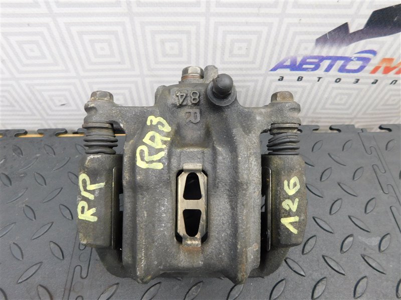 Суппорт HONDA ODYSSEY RA3 задний правый (б/у) Суппорт HONDA ODYSSEY RA3 задний правый (б/у)