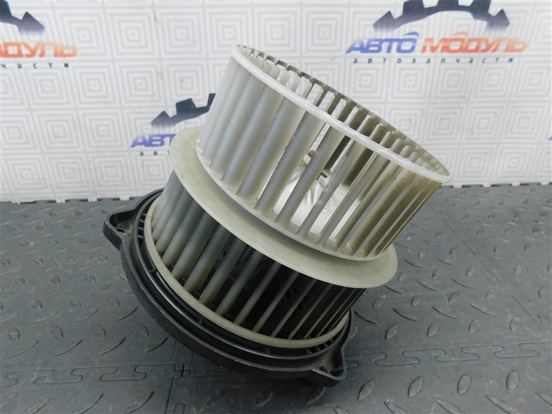 Мотор печки TOYOTA BB NCP35 (б/у) Мотор печки TOYOTA BB NCP35 (б/у)