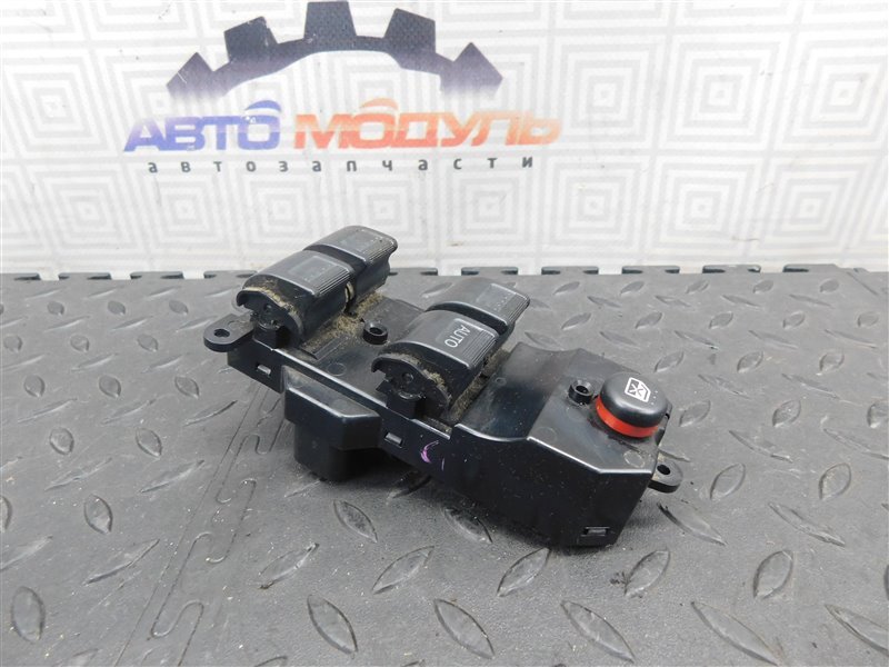 Блок упр. стеклоподьемниками HONDA STREAM RN1 передний правый (б/у) Блок упр. стеклоподьемниками HONDA STREAM RN1 передний правый (б/у)